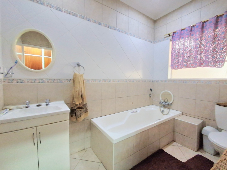 4 Bedroom Property for Sale in Vaalpark Free State